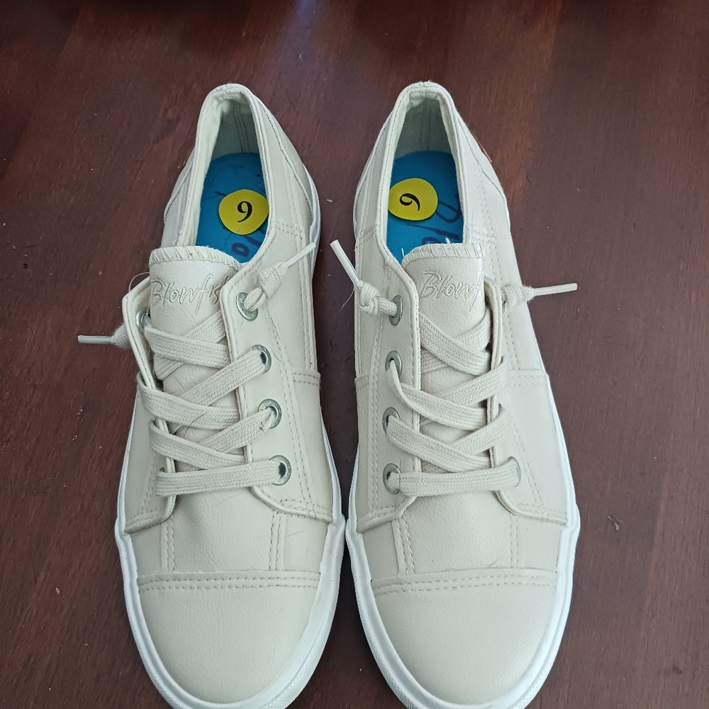 Malibu Beige Casual Sneakers